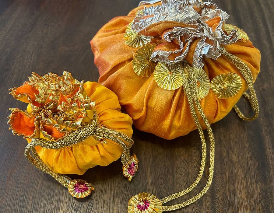 Dry Fruit Potlis Img